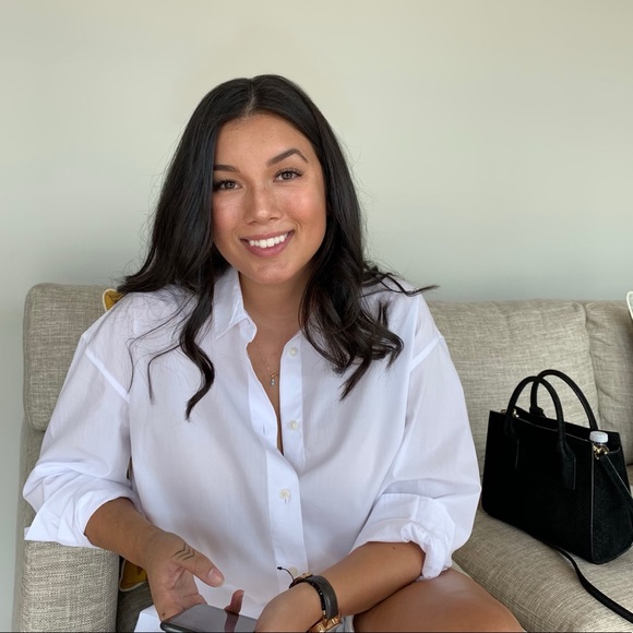 Meet your Posher, Stephanie - Picture 1 of 1